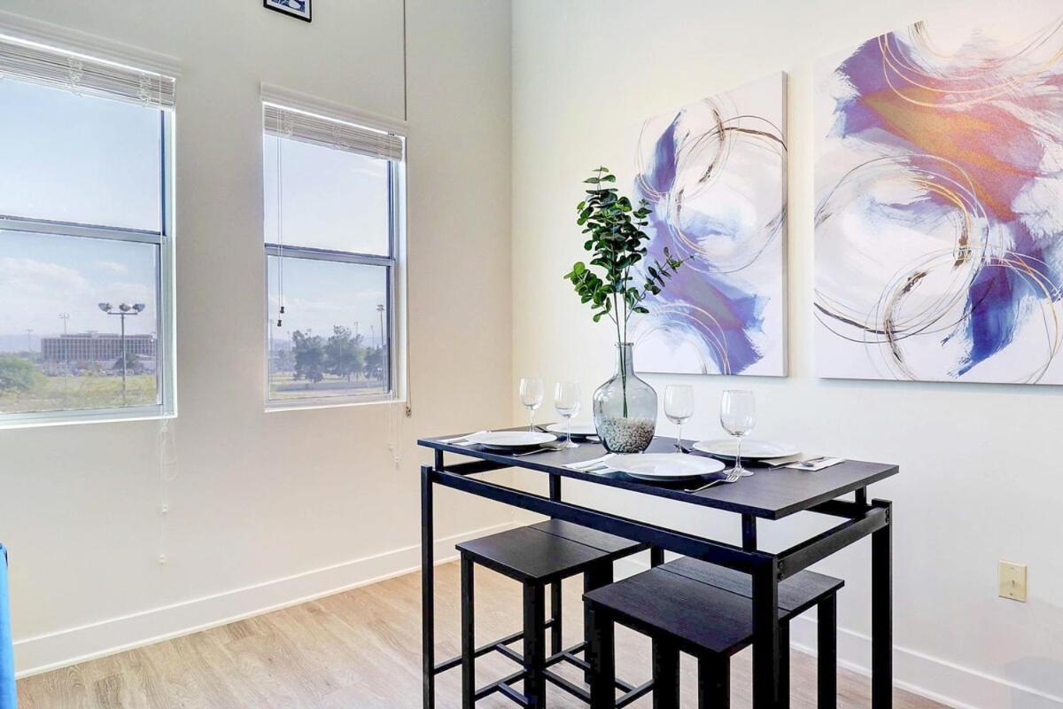 Apartment 2 Pools With 1 Bedroom And 2 Ba Brand New Fresh Unit - H1162 *