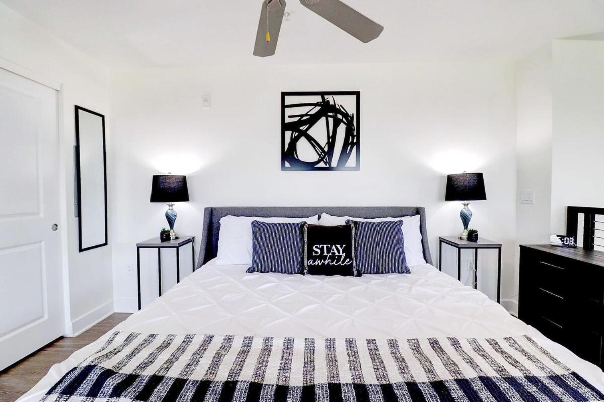 Apartment 2 Pools With 1 Bedroom And 2 Ba Brand New Fresh Unit - H1162